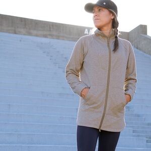 Title Nine Warmup Fleece Swacket Jacket Beige Neutral Full Zip Size M Active